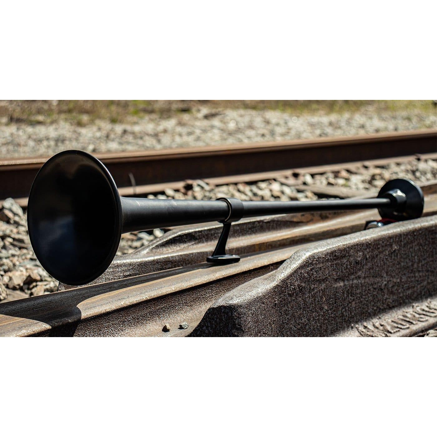 HornBlasters Tug-37 228H Tug Air Horn Kit 